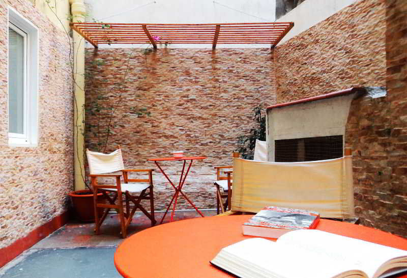 La Isla Hostal Barcelona Exterior photo